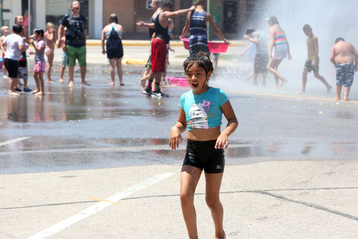 Balloon Days Water Fight (3).jpg